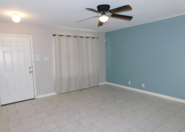 rental at 4615  Adkins Trl in San Antonio, TX — photo 4