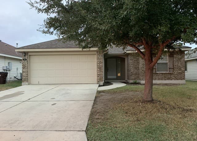 rental at 4618  Everett Loop in Converse, TX — photo 2