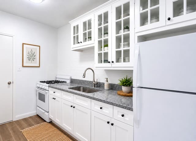 rental at 1950 W Huisache Ave Unit 2 in San Antonio, TX — photo 4