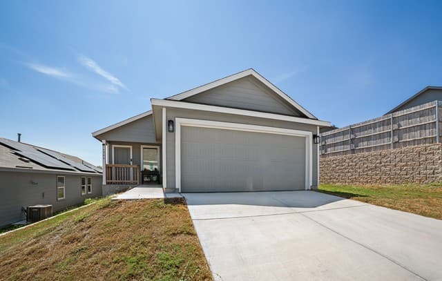 rental at 14246  Enfield Fls in San Antonio, TX — photo 2