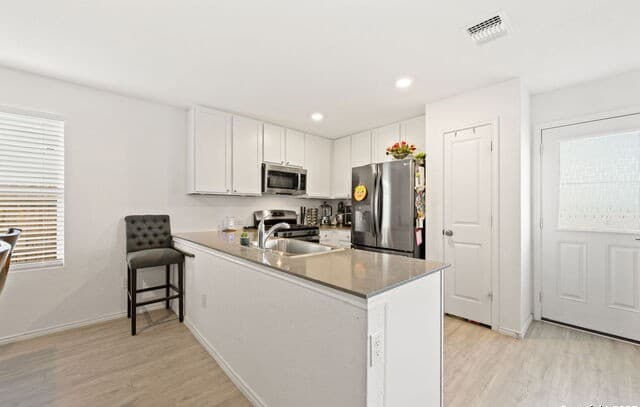 rental at 10707  Sweepback Trl in Converse, TX — photo 3
