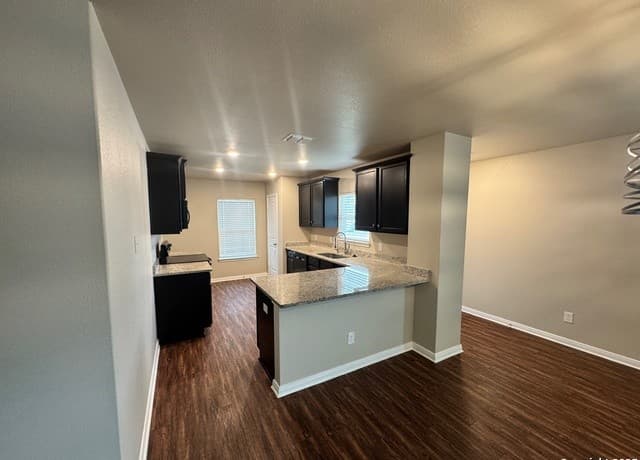 rental at 11855  Viney Pass in San Antonio, TX — photo 5