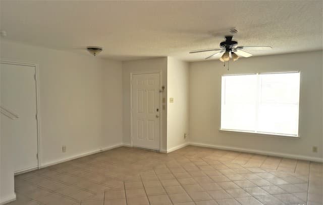 rental at 9  Apple Hills in San Antonio, TX — photo 2