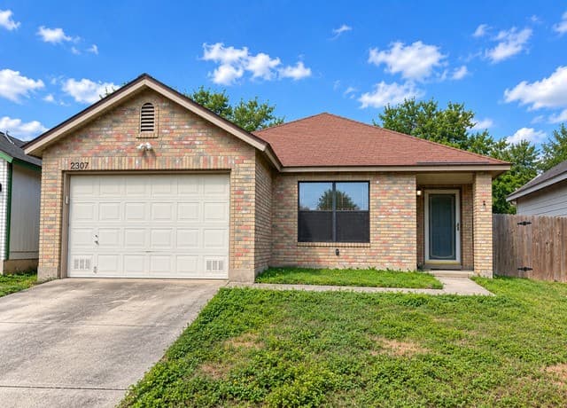rental at 2307  Dalhart Pass in San Antonio, TX — photo 1
