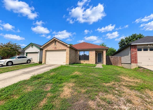 rental at 2307  Dalhart Pass in San Antonio, TX — photo 2