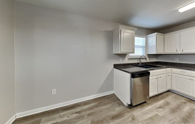 rental at 11443  Coral Canyon in San Antonio, TX — photo 3