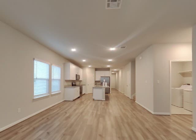 rental at 13524  Paxton in St Hedwig, TX — photo 4