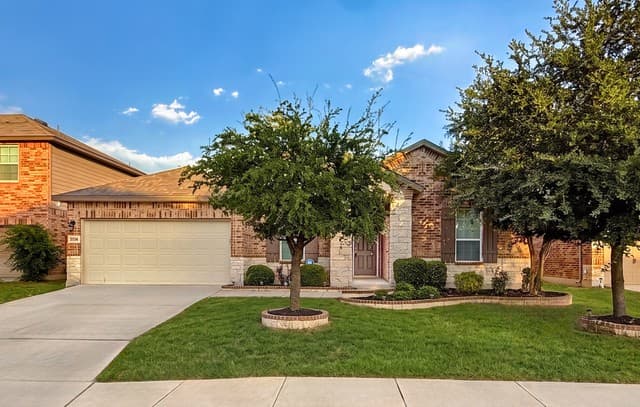 rental at 8530 Briscoe Fields in San Antonio TX