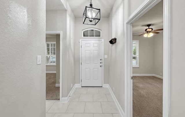 rental at 8530  Briscoe Fields in San Antonio, TX — photo 4
