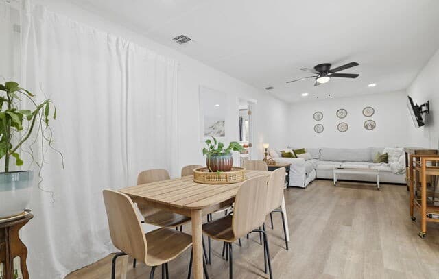 rental at 616  Willow in San Antonio, TX — photo 1