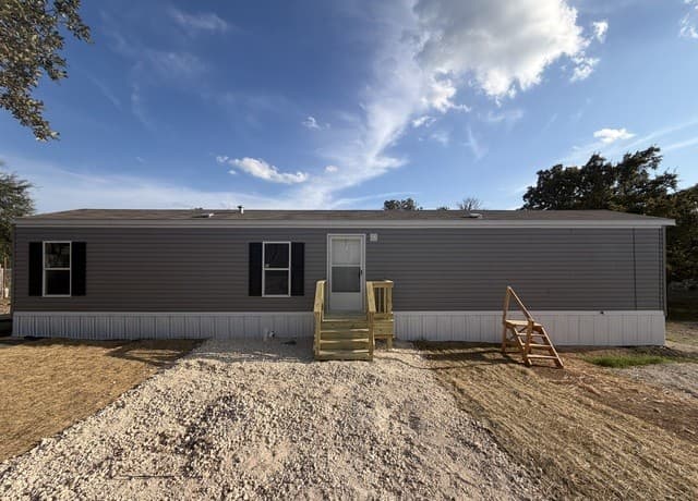 rental at 583  Lone Shadow Unit B in Spring Branch, TX — photo 1