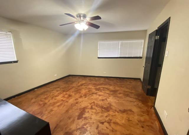 rental at 211  Natalen Ave Unit 107 in San Antonio, TX — photo 5