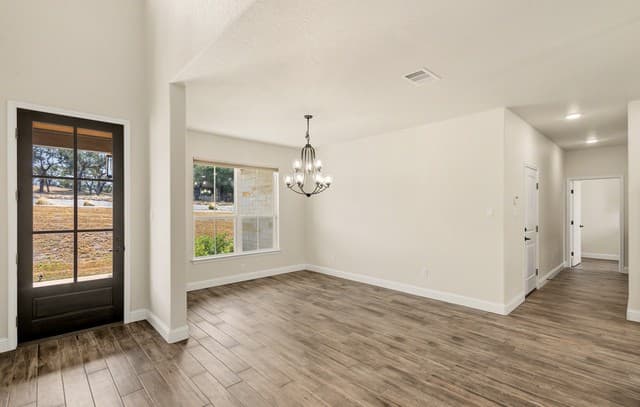 rental at 710  Caballo Trl in Canyon Lake, TX — photo 3