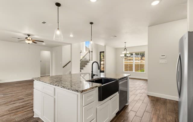 rental at 710  Caballo Trl in Canyon Lake, TX — photo 5