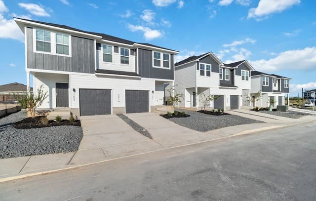 rental at 3908  Abbott Pass Unit 101 in St.Hedwig, TX — photo 1