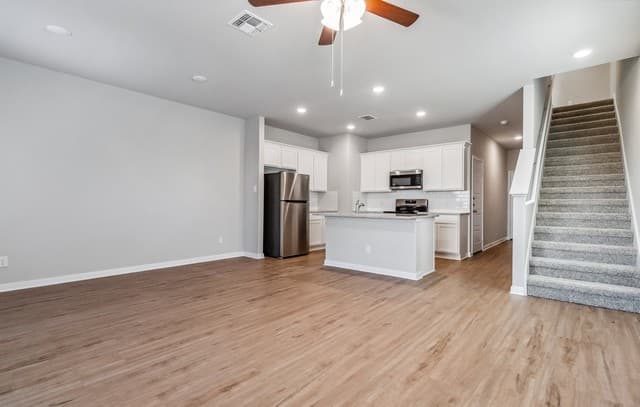 rental at 3908  Abbott Pass Unit 101 in St.Hedwig, TX — photo 2