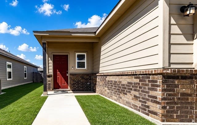 rental at 14635  Hackamore Way in Elmendorf, TX — photo 4