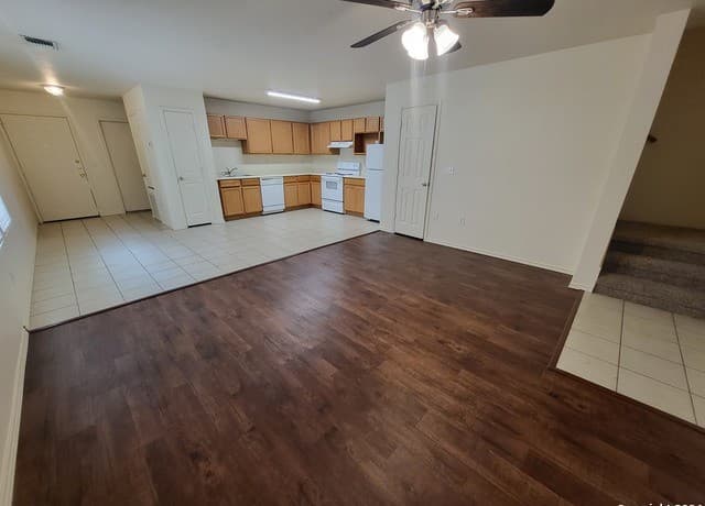 rental at 8935  Maverick Draw in San Antonio, TX — photo 3