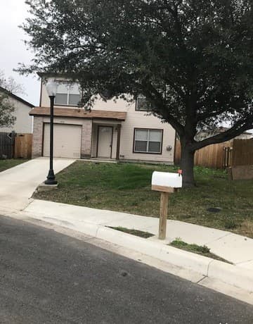rental at 3716  Candlebrook Ln in San Antonio, TX — photo 2