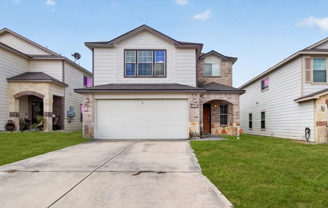 rental at 119  Palazzo Torre in San Antonio, TX — photo 2