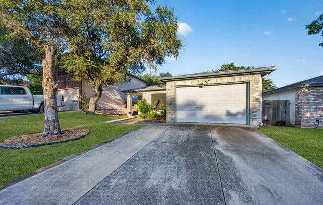 rental at 12914  Ocean Glade in San Antonio, TX — photo 2