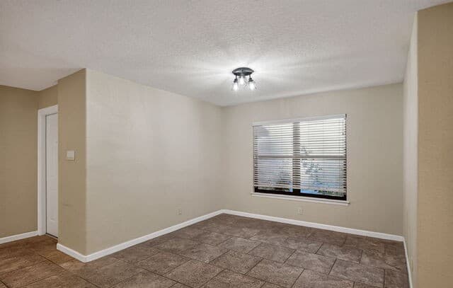 rental at 12914  Ocean Glade in San Antonio, TX — photo 5