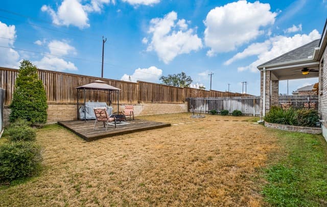 rental at 14535  Running Wolf in San Antonio, TX — photo 2