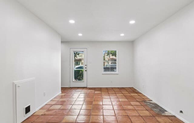 rental at 222 W Craig Pl in San Antonio, TX — photo 3