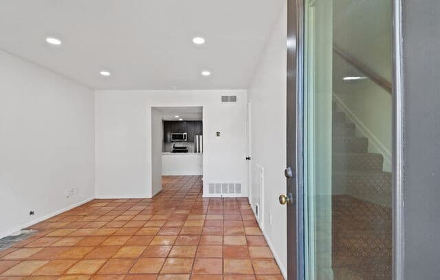 rental at 222 W Craig Pl in San Antonio, TX — photo 5