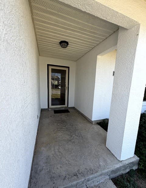 rental at 7906  Swindow Cir in Converse, TX — photo 3