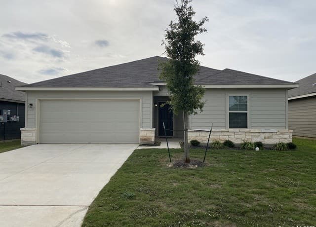 rental at 13519  Sendero Roble in San Antonio, TX — photo 2