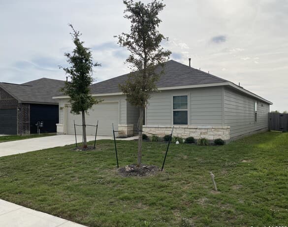 rental at 13519  Sendero Roble in San Antonio, TX — photo 3