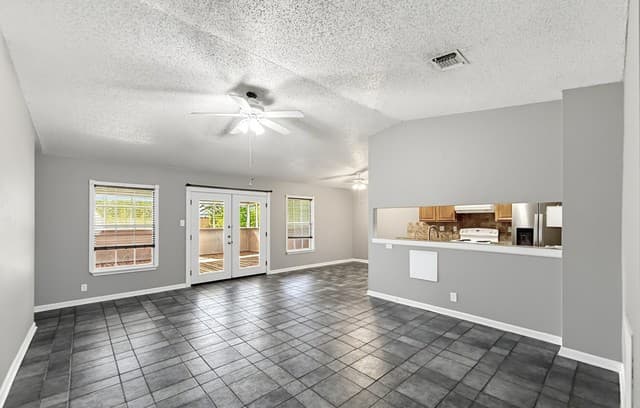rental at 4327  Sun Falls in San Antonio, TX — photo 3