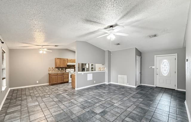 rental at 4327  Sun Falls in San Antonio, TX — photo 4