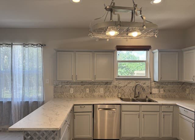 rental at 10543  Weser Rd. in Helotes, TX — photo 5