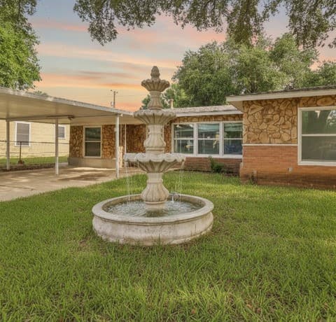 rental at 623  Weizmann St in San Antonio, TX — photo 1