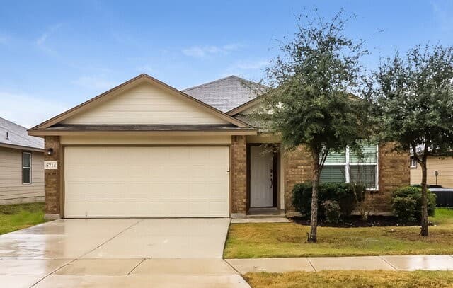 rental at 5714  Goliad Blf in San Antonio TX