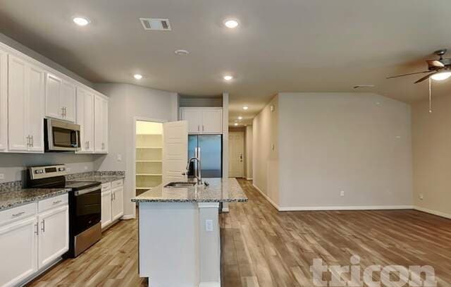 rental at 13503  Emerson in St Hedwig, TX — photo 5
