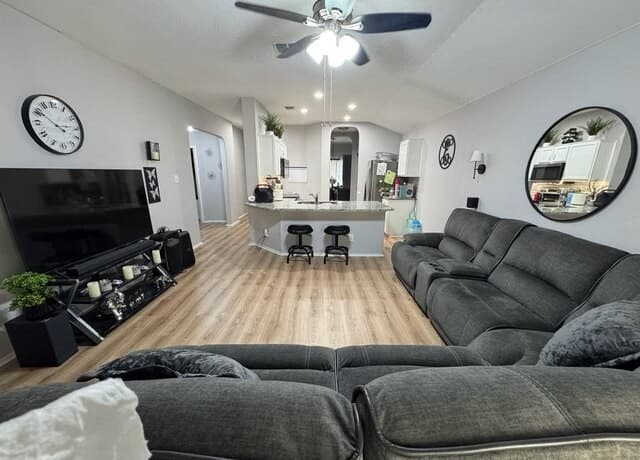rental at 7302  Aphelion in San Antonio, TX — photo 5
