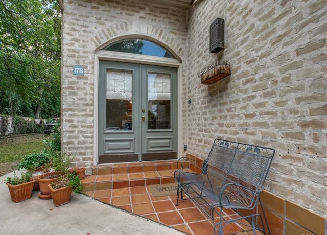 rental at 178  Oakwell Farms Pkwy in San Antonio, TX — photo 3