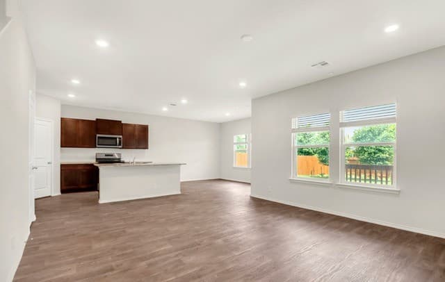 rental at 1310  Brown Pelican Way in San Antonio, TX — photo 4