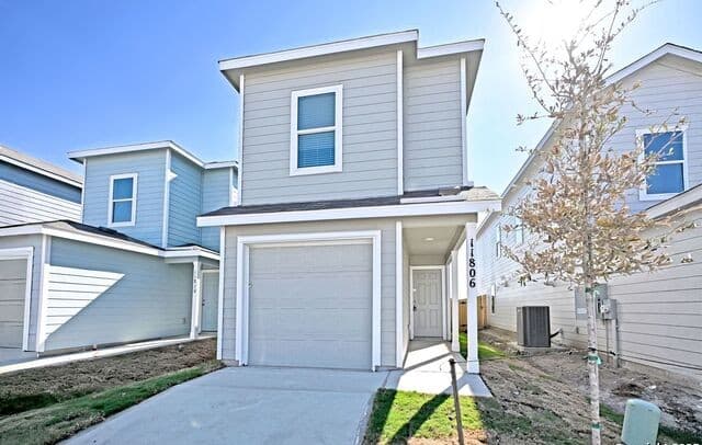 rental at 11806  Bluebell Rdg in Converse, TX — photo 1