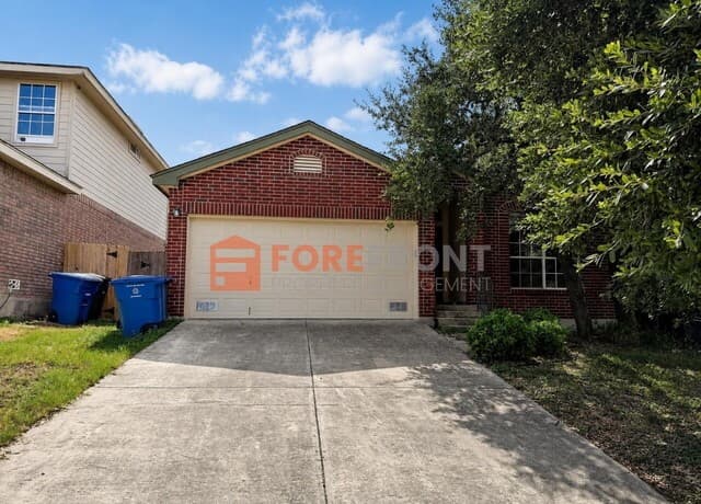 rental at 1310  Bobcat Pass in San Antonio, TX — photo 1