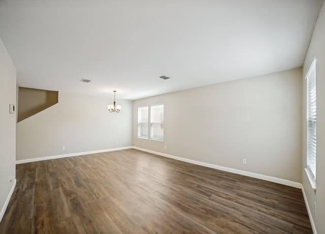 rental at 12811  Capri in San Antonio, TX — photo 2