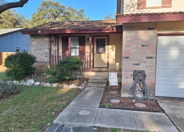 rental at 7142  Webbwood Way in San Antonio, TX — photo 3