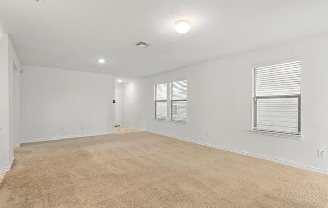 rental at 6613  Willow Landing in Converse, TX — photo 5