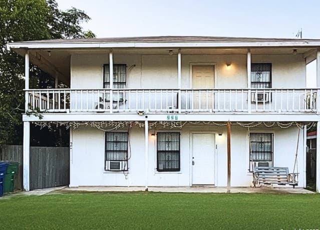 rental at 227  Landa Ave in San Antonio, TX — photo 1