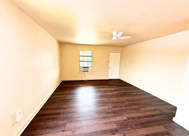 rental at 227  Landa Ave in San Antonio, TX — photo 3