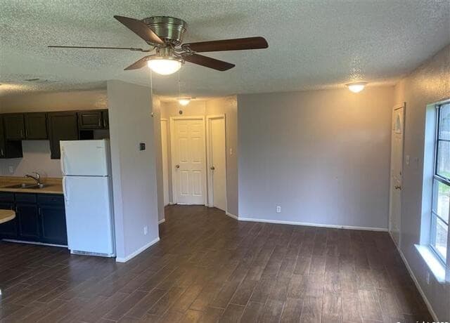 rental at 7920  Falcon Ridge in San Antonio, TX — photo 3