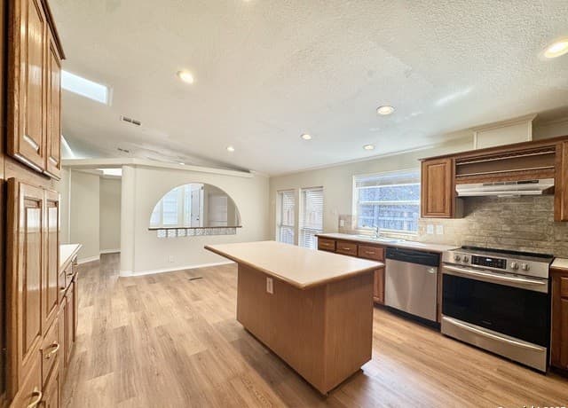 rental at 191  Corridor Oaks Unit 9 in Cibolo, TX — photo 3
